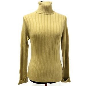 ⭐2/$20⭐Costa Blanca Golden Turtleneck sz S